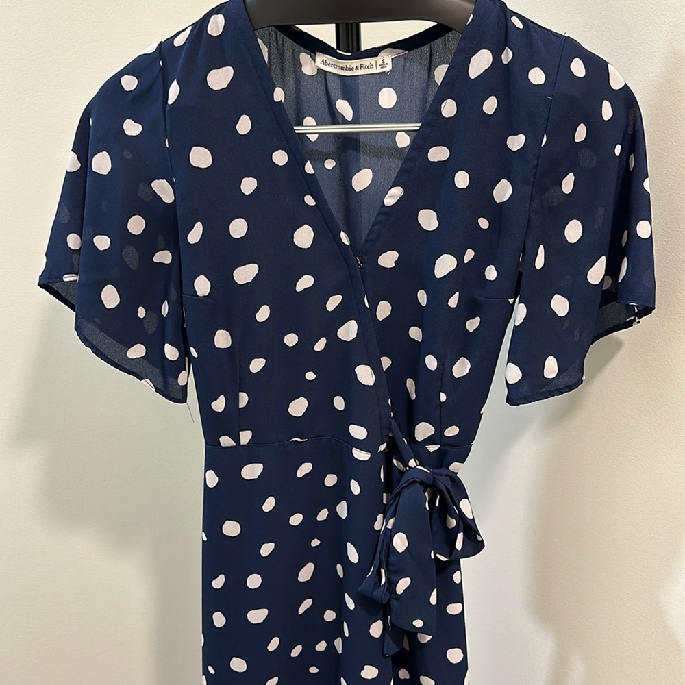 Dotted Abercrombie & Fitch Wrap Dress